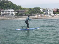5/8 AM sup（サップ、スタンドアップパドル）体験スクール付きレンタル 動画　鎌倉ハイサーフ
