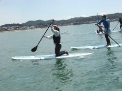 7/17 AM sup（サップ、スタンドアップパドル）体験スクール付きレンタル 動画　鎌倉ハイサーフ