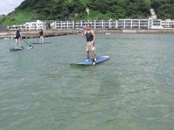 8/6 AM sup（サップ、スタンドアップパドル）体験スクール付きレンタル 動画　鎌倉ハイサーフ