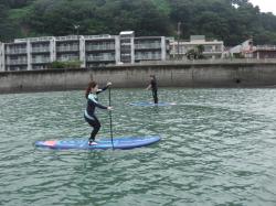 8/16 AM sup（サップ、スタンドアップパドル）体験スクール付きレンタル 動画　鎌倉ハイサーフ