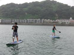 9/4AM sup（サップ、スタンドアップパドル）体験スクール付きレンタル 動画　鎌倉ハイサーフ