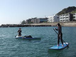 11/12 AM SUP(サップ、スタンドアップパドル)体験スクール付きレンタル  KAMAKURA HIGH SURF