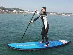 4/10 PM SUP(サップ、スタンドアップパドル)体験スクール付きレンタル 鎌倉ハイサーフ