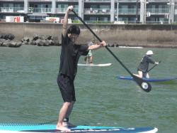 7/30 AM1  SUP(サップ、スタンドアップパドル)体験スクール付きレンタル 鎌倉ハイサーフ