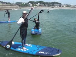 8/10 AM SUP(サップ、スタンドアップパドル)体験スクール付きレンタル　鎌倉ハイサーフ