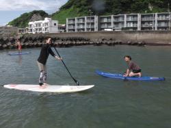 8/11 AM2 SUP(サップ、スタンドアップパドル)体験スクール付きレンタル  鎌倉ハイサーフ