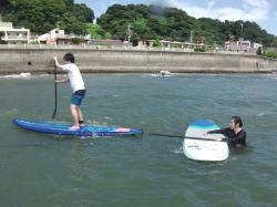 8/11 AM3 SUP(サップ、スタンドアップパドル)体験スクール付きレンタル  鎌倉ハイサーフ