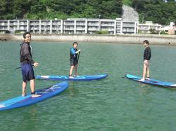 9/4 AM SUP(サップ、スタンドアップパドル)体験スクール付きレンタル　 鎌倉ハイサーフ