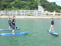 9/4 AM SUP(サップ、スタンドアップパドル)体験スクール付きレンタル　 鎌倉ハイサーフ