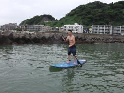8/1 AM SUP(サップ、スタンドアップパドル)体験スクール付きレンタル  鎌倉ハイサーフ