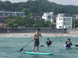 8/8 PM SUP(サップ、スタンドアップパドル)体験スクール付きレンタル  鎌倉ハイサーフ