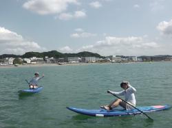 8/9 AM SUP(サップ、スタンドアップパドル)体験スクール付きレンタル  鎌倉ハイサーフ