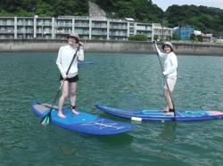 8/9 AM SUP(サップ、スタンドアップパドル)体験スクール付きレンタル  鎌倉ハイサーフ