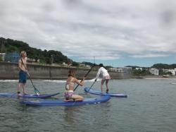 8/20 AM SUP(サップ、スタンドアップパドル)体験スクール付きレンタル  鎌倉ハイサーフ