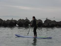 11/2 AM SUP(サップ、スタンドアップパドル)体験スクール付きレンタル  鎌倉ハイサーフ