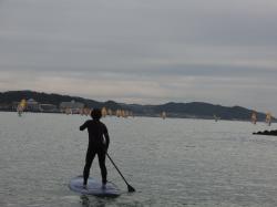 11/2 AM SUP(サップ、スタンドアップパドル)体験スクール付きレンタル  鎌倉ハイサーフ