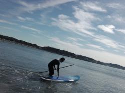 11/4 AM SUP(サップ、スタンドアップパドル)体験スクール付きレンタル  鎌倉ハイサーフ