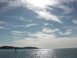 11/4 AM SUP(サップ、スタンドアップパドル)体験スクール付きレンタル  鎌倉ハイサーフ