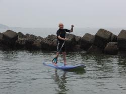 6/8 AM SUP(サップ、スタンドアップパドル)体験スクール付きレンタル   鎌倉ハイサーフ