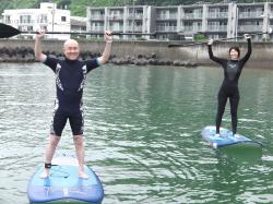 6/8 AM SUP(サップ、スタンドアップパドル)体験スクール付きレンタル   鎌倉ハイサーフ