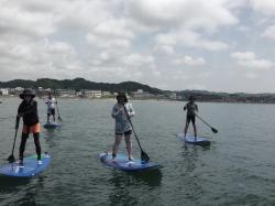 7/13 AM SUP(サップ、スタンドアップパドル)体験スクール付きレンタル  鎌倉ハイサーフ