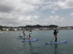 7/13 AM SUP(サップ、スタンドアップパドル)体験スクール付きレンタル  鎌倉ハイサーフ