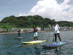 7/13 AM SUP(サップ、スタンドアップパドル)体験スクール付きレンタル  鎌倉ハイサーフ