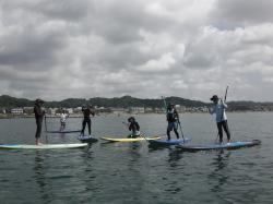 7/13 AM SUP(サップ、スタンドアップパドル)体験スクール付きレンタル  鎌倉ハイサーフ