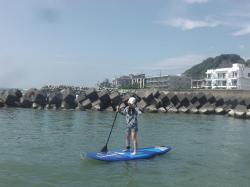 8/4 AM SUP(サップ、スタンドアップパドル)体験スクール付きレンタル  鎌倉ハイサーフ