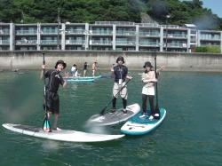 8/15 AM2 SUP(サップ、スタンドアップパドル)体験スクール付きレンタル  鎌倉ハイサーフ