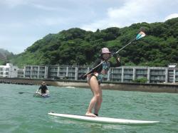 7/8 AM SUP(サップ、スタンドアップパドル)体験スクール付きレンタル  鎌倉ハイサーフ