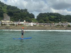 8/9 AM SUP(サップ、スタンドアップパドル)体験スクール付きレンタル   鎌倉ハイサーフ 